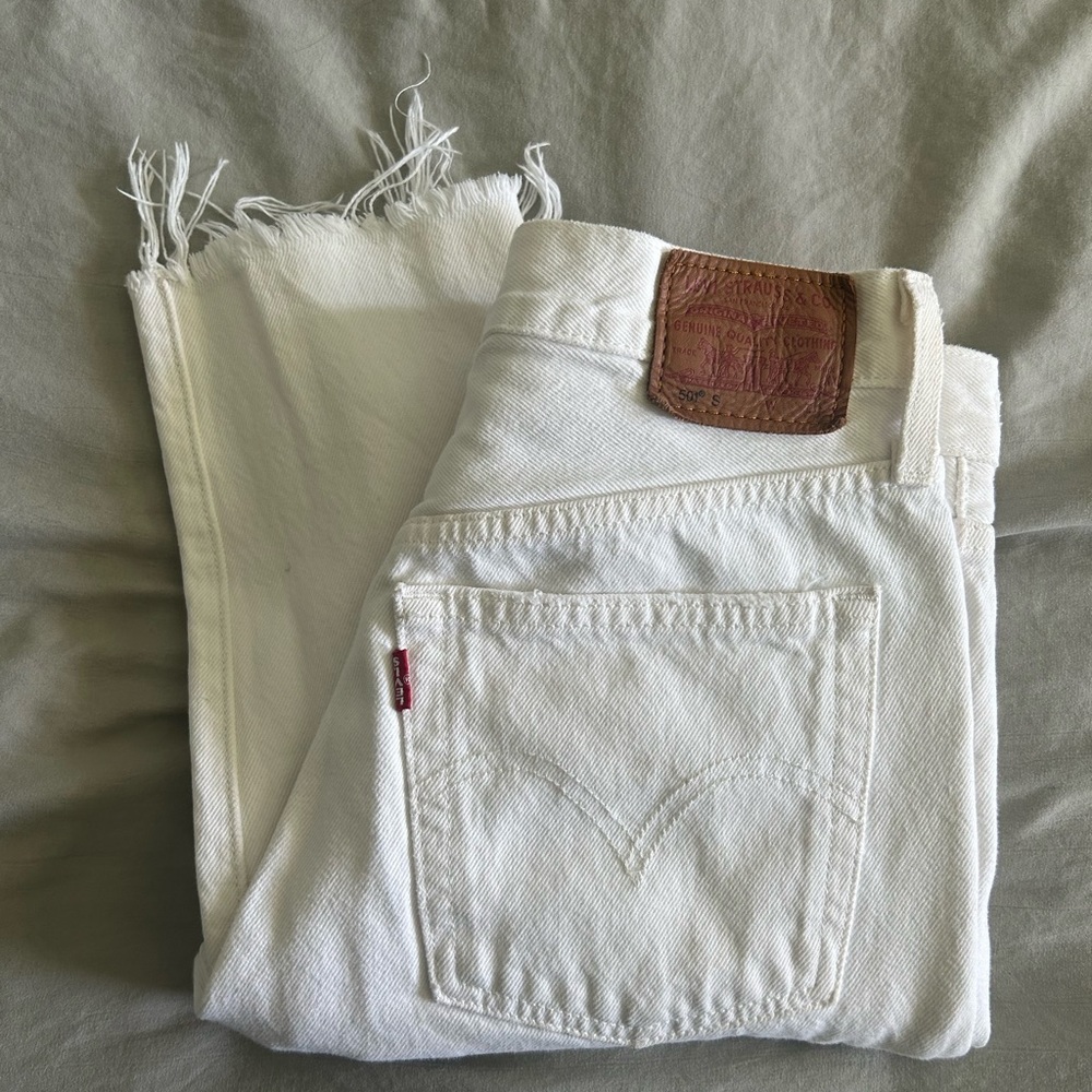Levi’s 501 Skinny size 25x28 white distressed